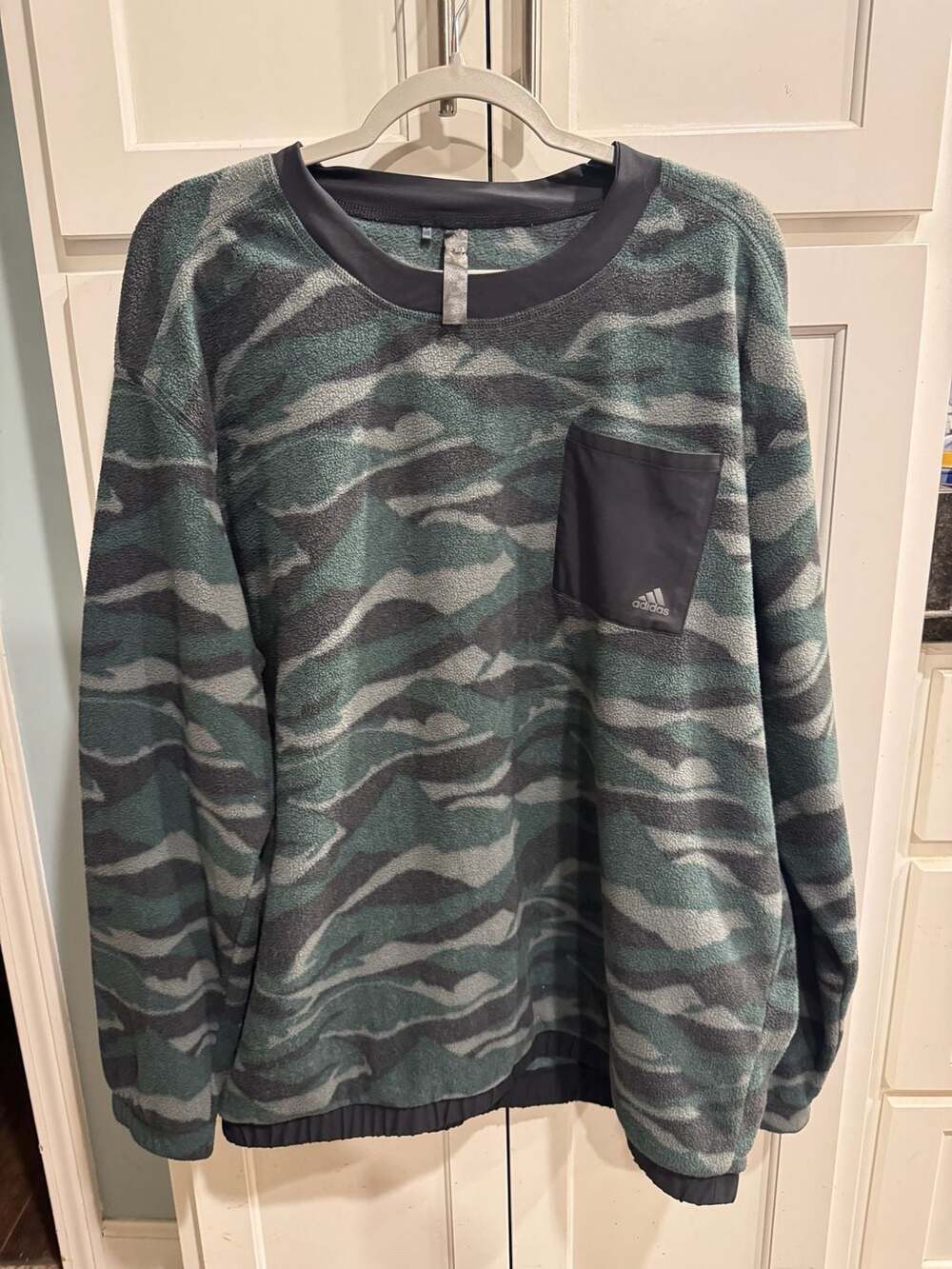 adidas Men's XL Green/Black Textured Print Camo Fleece Golf Sweatshirt